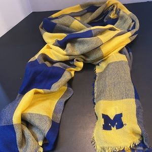 Women’s Game U of M Michigan Wolverines shawl scarf acrylic blue& gold